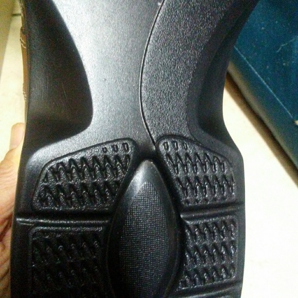 Shoes - Picture 7 of 7